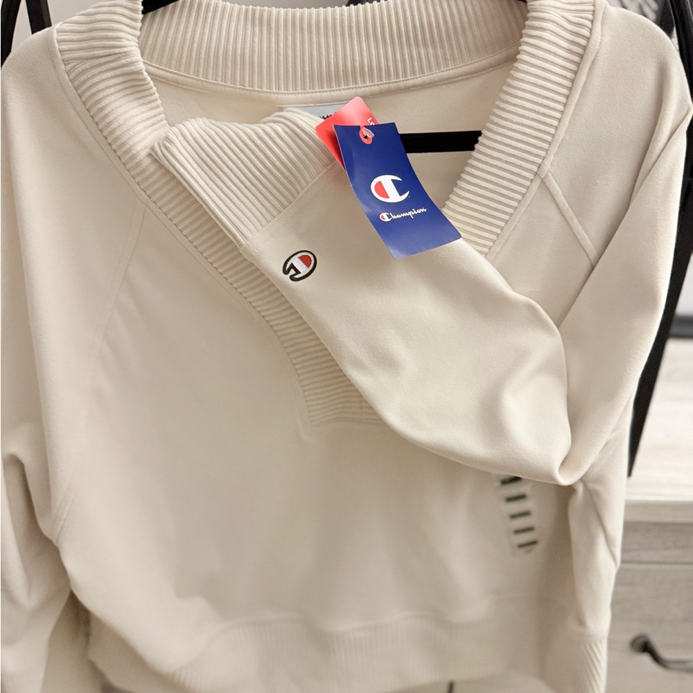 Champion Women's V-Neck Sweater in Cream